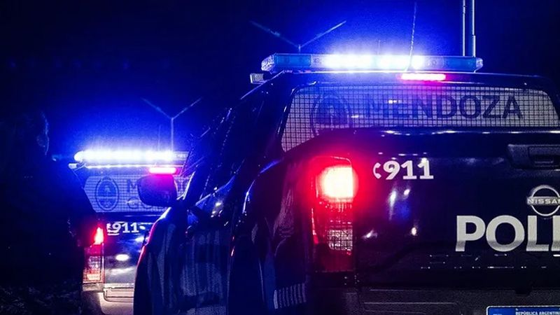 Rompieron la vidriera de un comercio para robar prendas de vestir